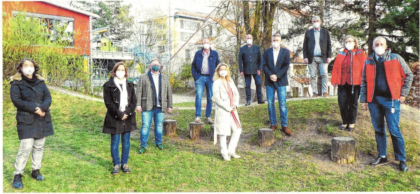 Spendenübergabe der Adventskalender-Aktion